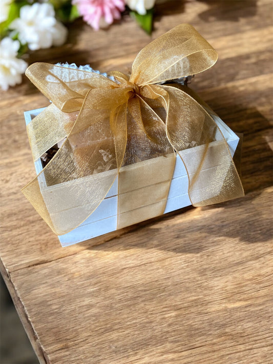 Gift Set with 2 Soaps and 1 Sisal Bag