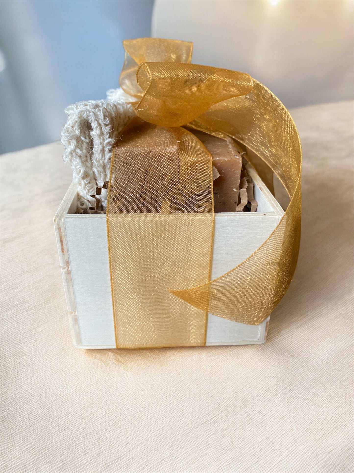 Gift Set with 2 Soaps and 1 Sisal Bag